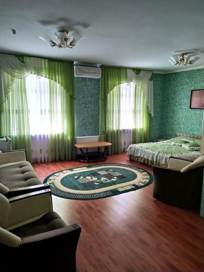 Hotel Tropicana Svitlovodsʼk Eksteriør billede